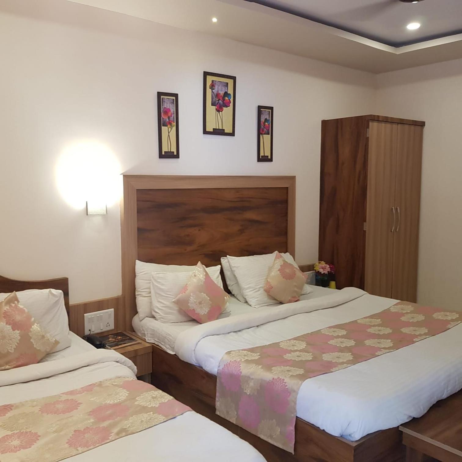 C P Cottage Mahābaleshwar Extérieur photo