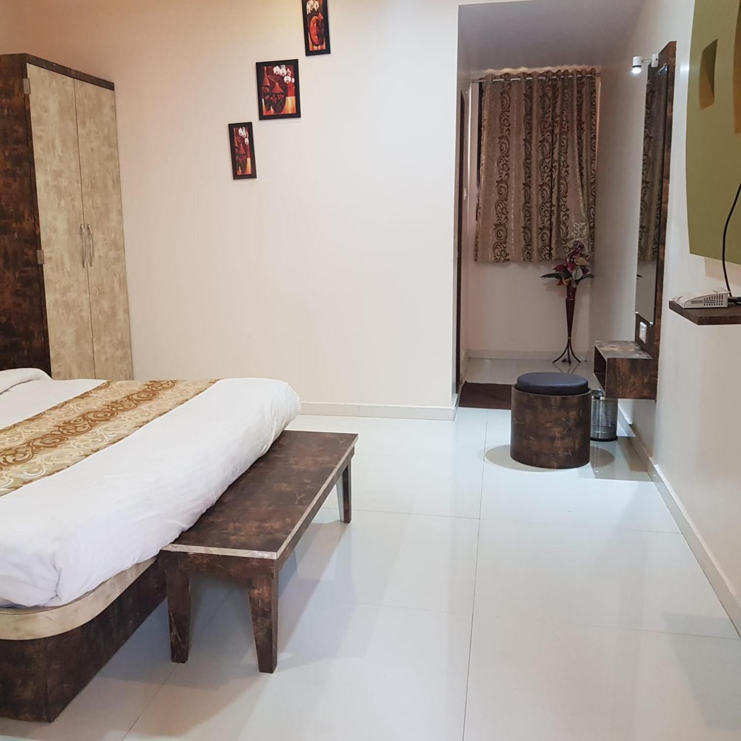 C P Cottage Mahābaleshwar Extérieur photo