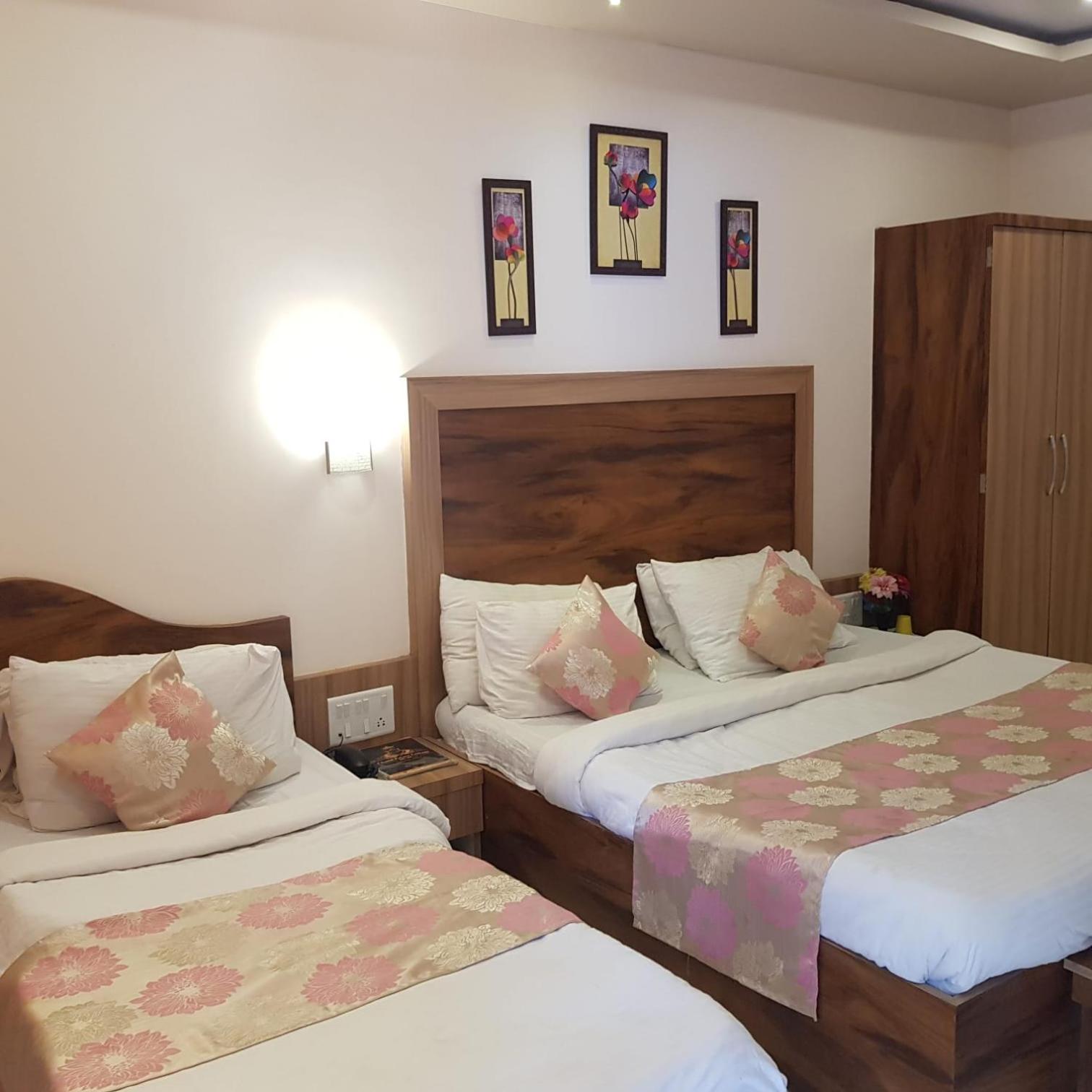 C P Cottage Mahābaleshwar Extérieur photo