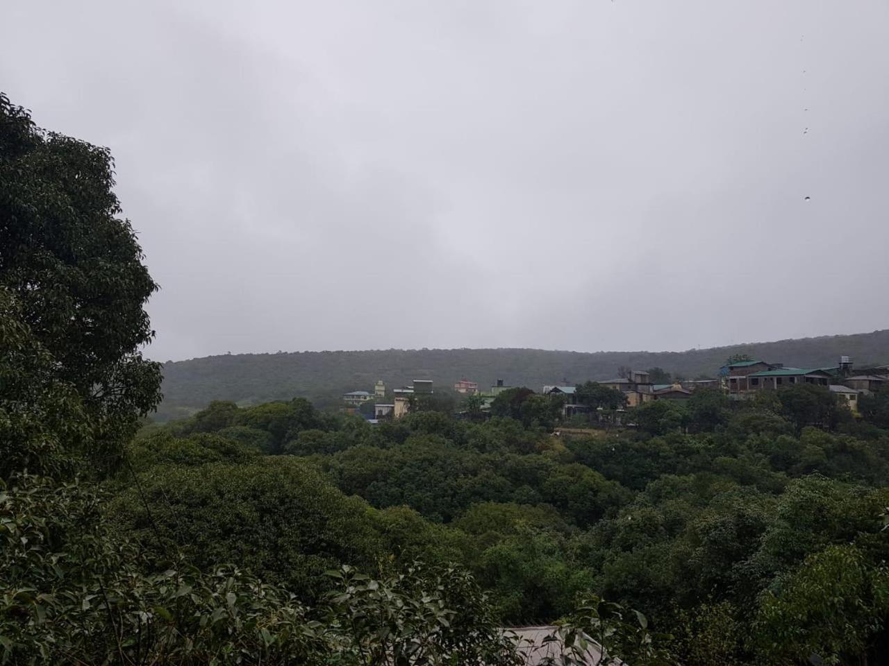 C P Cottage Mahābaleshwar Extérieur photo